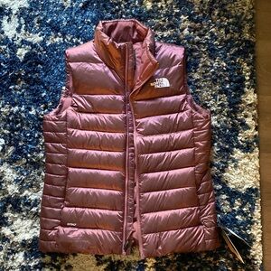 Northface women’s maroon vest